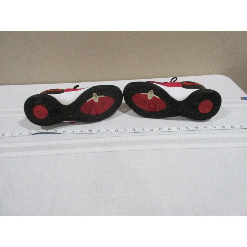 Nike Kyrie Fly Trap III 